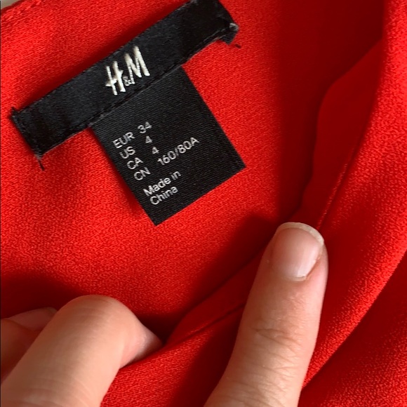 3/25 - Red sleeveless dress - Picture 8 of 9